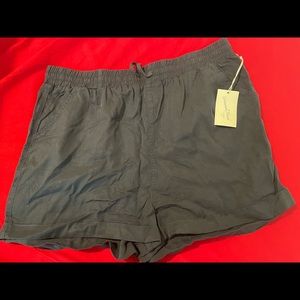 Universal Thread XL - Navy color NWT